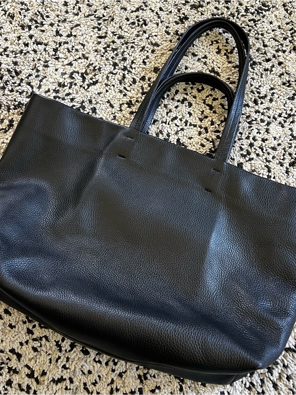Cuyana Small Easy Tote Pebbled Leather Black - Picture 13 of 15